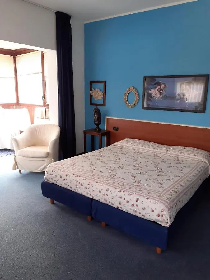 Plinio Rooms Laglio 3*,  Italia